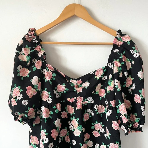 H&M Rose Puff Sleeve Babydoll Dress Black Pink Floral Sz M - Picture 4 of 7